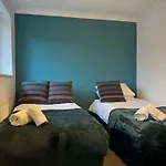 Alder Lodge 3 Bedroom Semi Ample Parking